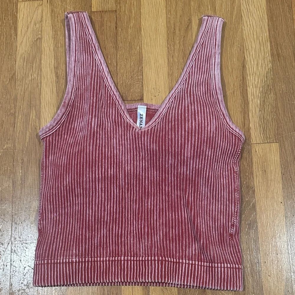 *last chance* Zenana | Women's Deep Red Striped Crop Tank Top - Picture 1 of 11
